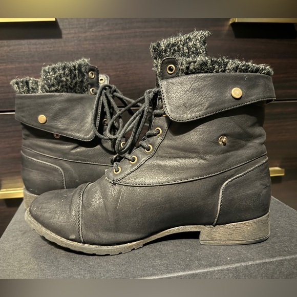 Shoedazzle ankle tie boots - Picture 2 of 3